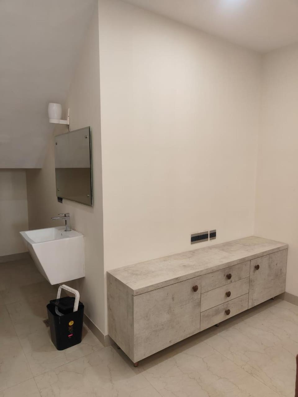Villa In Vrindavan, Hare Krishna M Zewnętrze zdjęcie